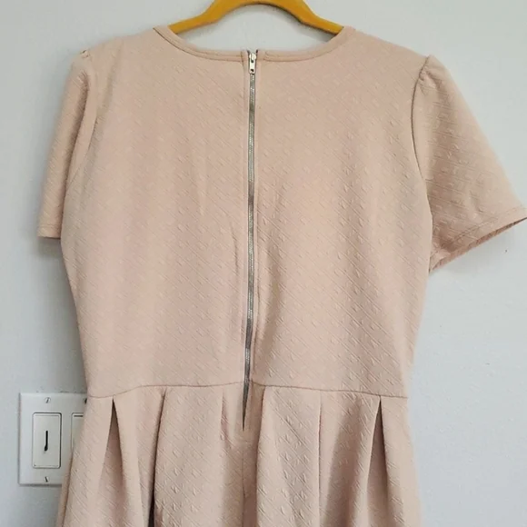LulaRoe Amelia pleated skirt dress - Picture 5 of 10
